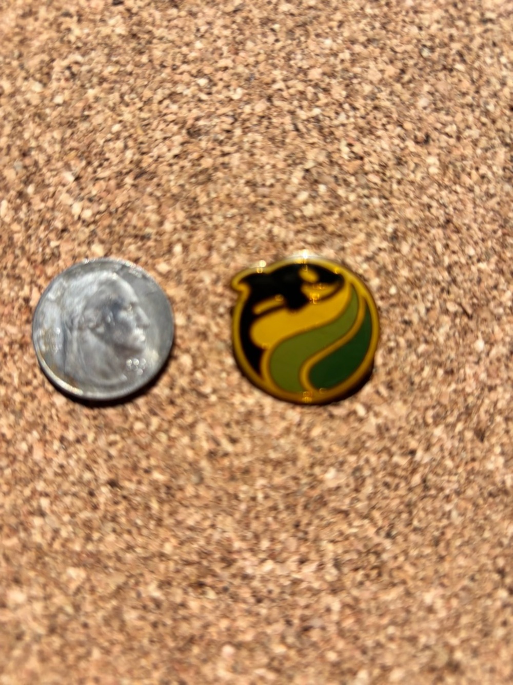 Vintage 1980s Sea World Shamu Logo Enamel Metal Lapel Pin Licensed Killer Whale